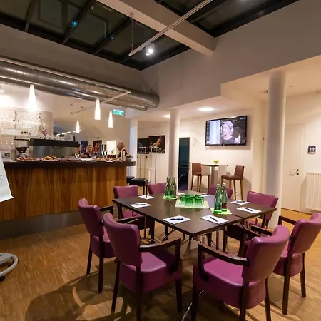 Stadthotel Hotel 3*