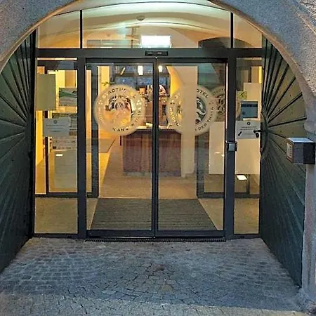 Stadthotel ホテル