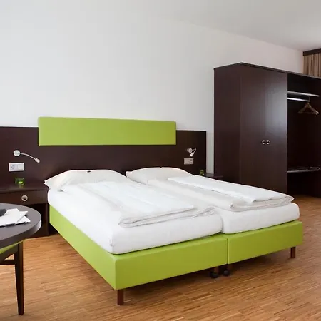 Stadthotel ホテル 3*